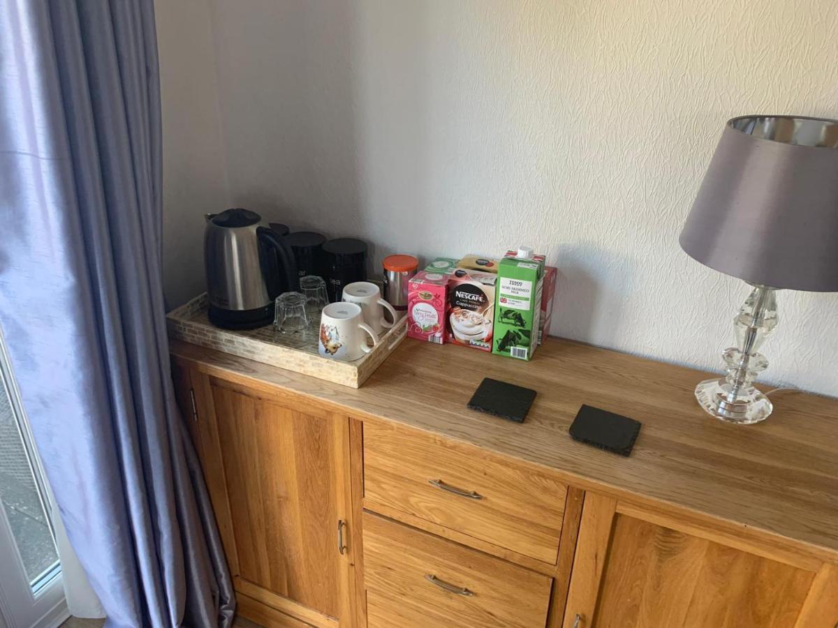 Farah'S Guest Suite ソリフル エクステリア 写真